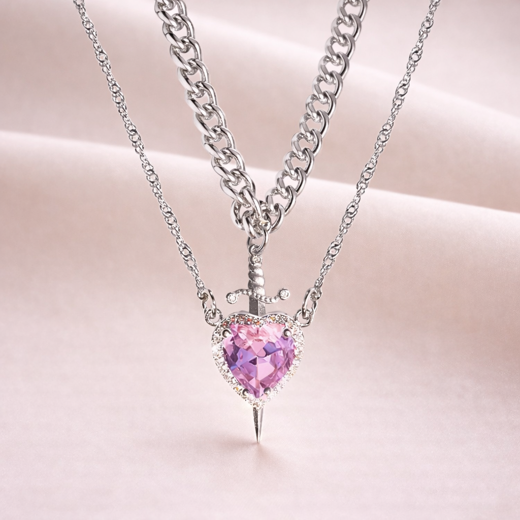 Collier Cœur Épée – Symbole d’amour et de force