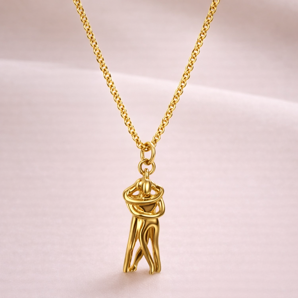 🤍 Collier « Hug » – Symbole d’amour et de protection